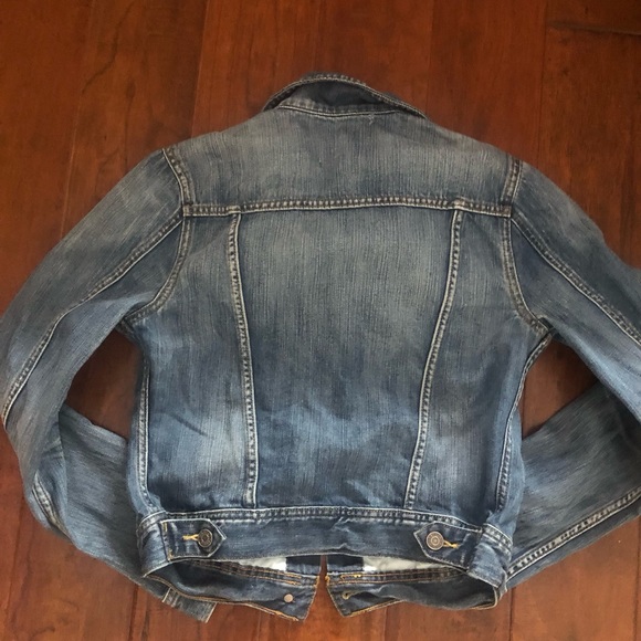 Talula / Aritzia denim jacket, size medium, medium wash. - Picture 3 of 4